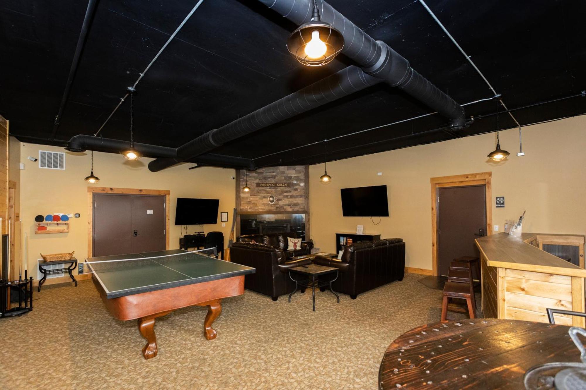 Penthouse Studio W Mtn Sunrise Views & Near Silver Mtn Келог Екстериор снимка